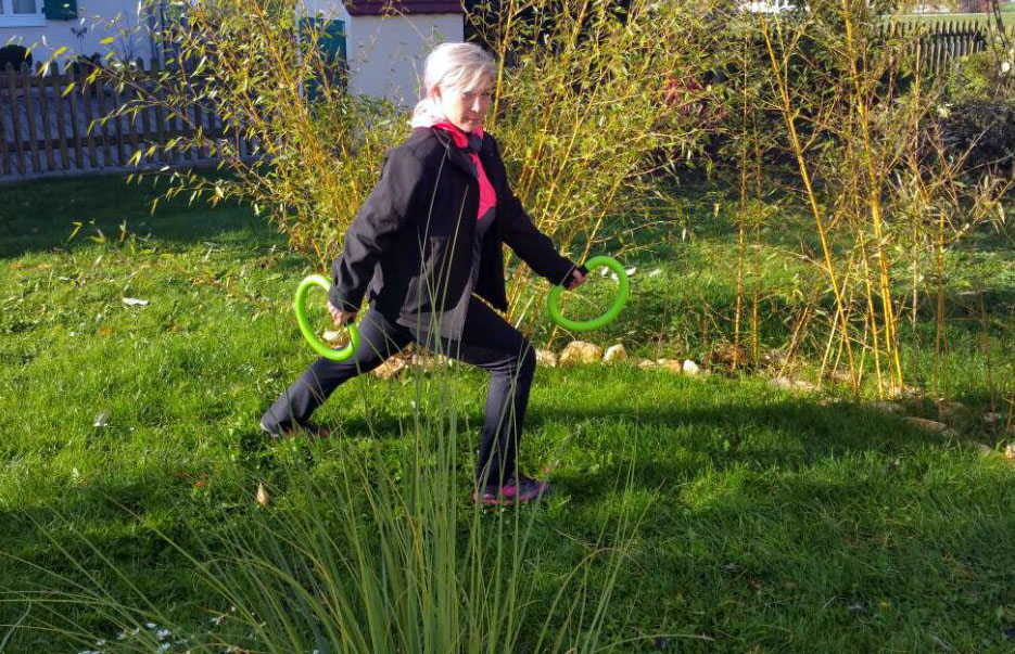 übungen im garten mit smoveyRingen JO's Fitness